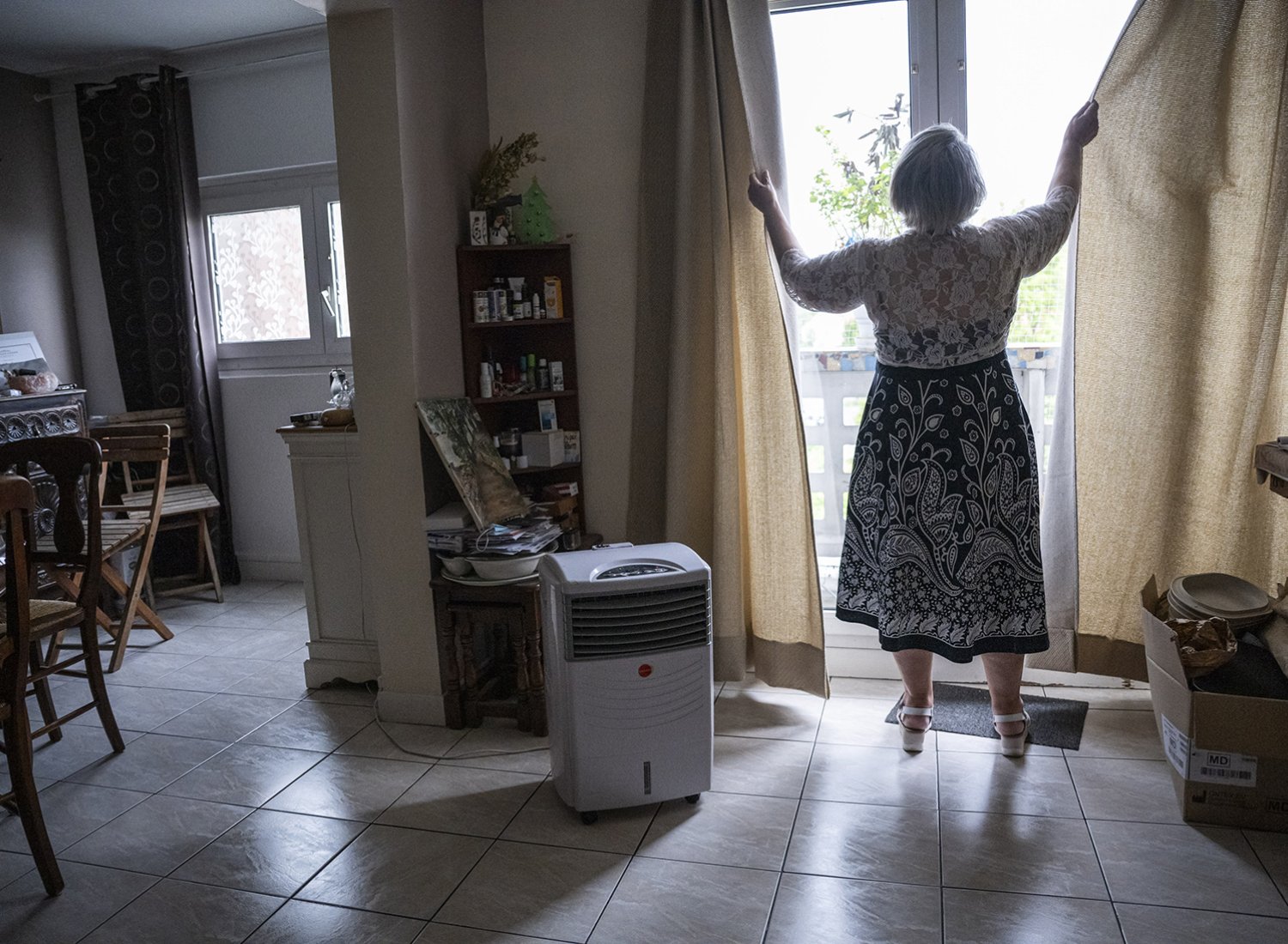 chez Michelle, qui tire les rideaux